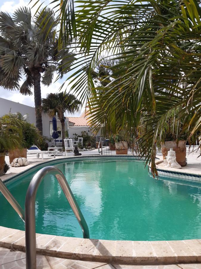 Palmita Hotel Hostel Ораньестад Экстерьер фото